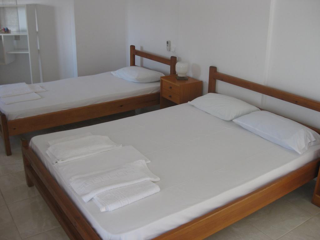 Maravelias House Hotel Archangelos  Room photo